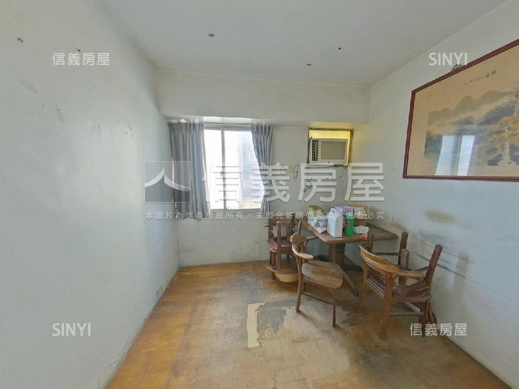 南興巨鑽３房平車房屋室內格局與周邊環境