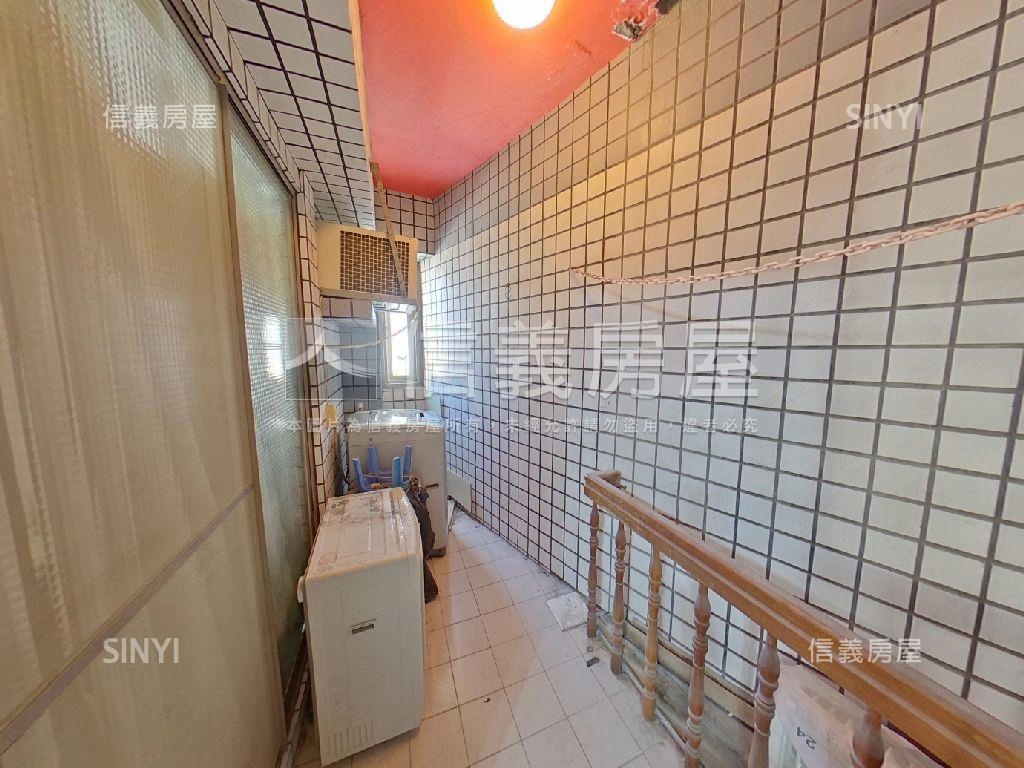南興巨鑽３房平車房屋室內格局與周邊環境