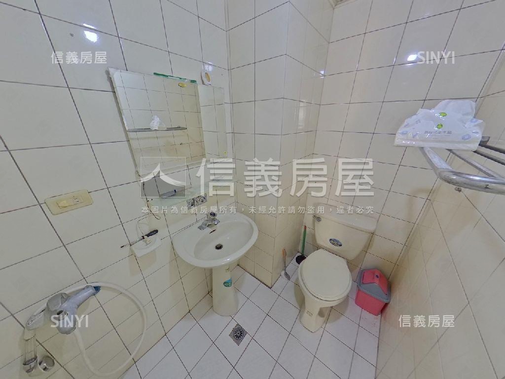 南興巨鑽３房平車房屋室內格局與周邊環境