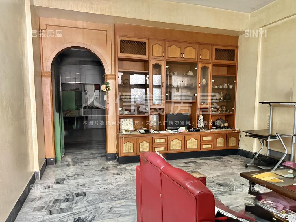 金華商圈車庫透天房屋室內格局與周邊環境