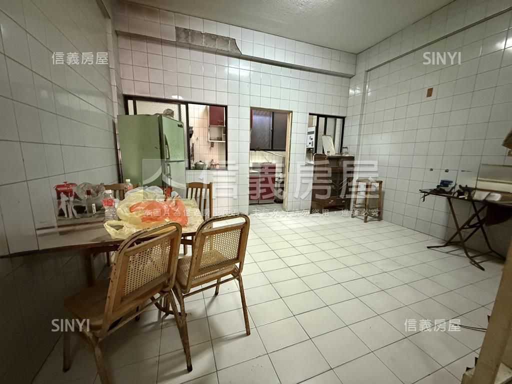 金華商圈車庫透天房屋室內格局與周邊環境