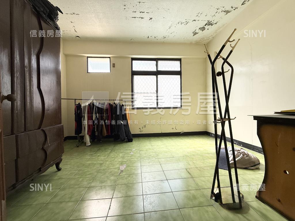 金華商圈車庫透天房屋室內格局與周邊環境