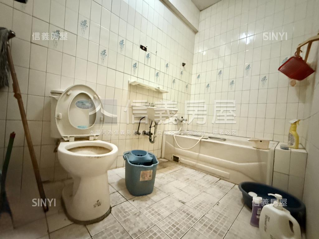 金華商圈車庫透天房屋室內格局與周邊環境