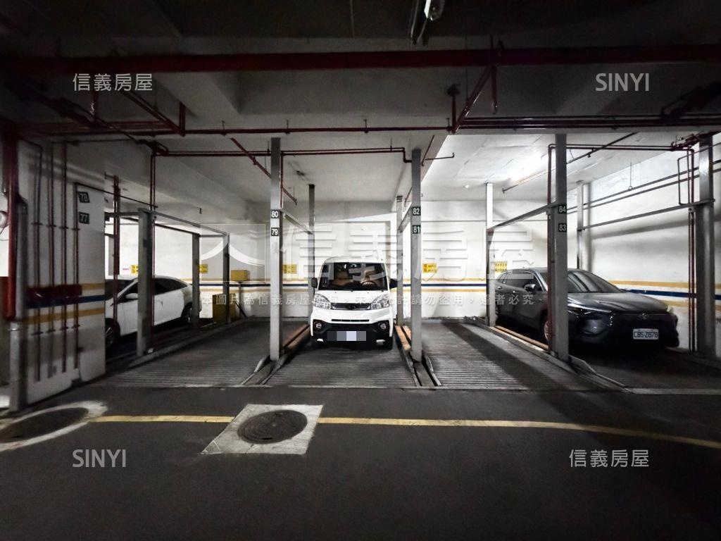 亞太商辦蛋黃區附三車位房屋室內格局與周邊環境