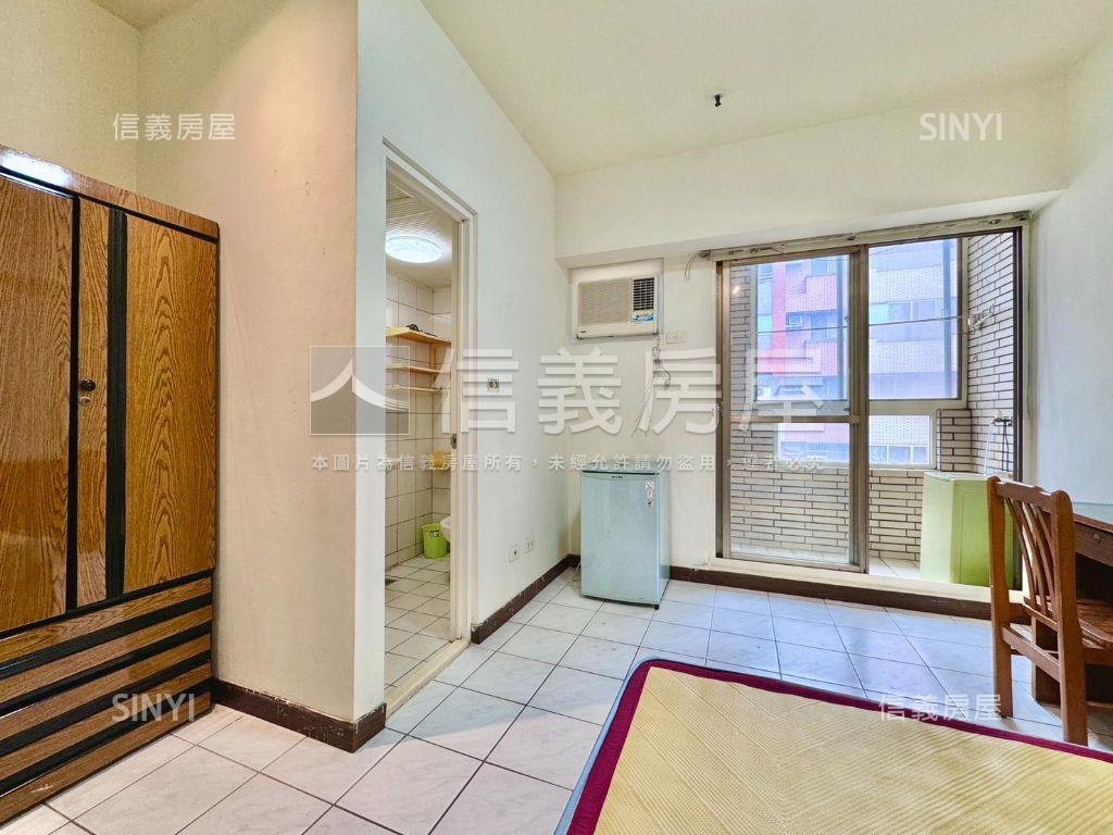 ★近水樓台可看方正套房房屋室內格局與周邊環境