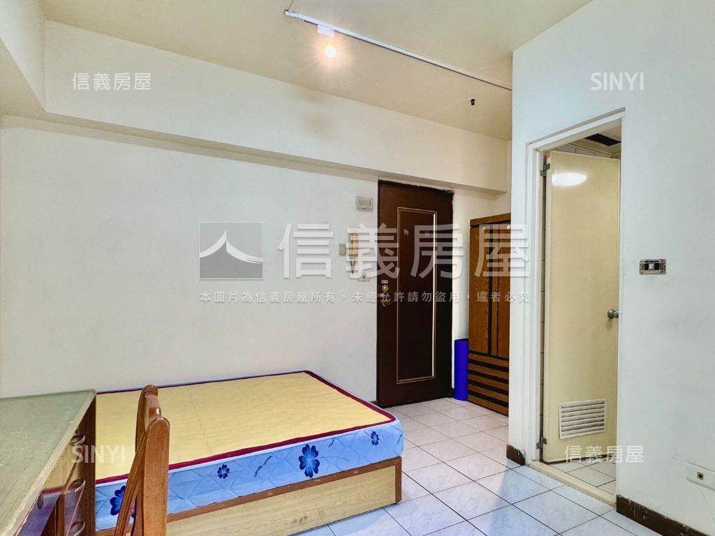 ★近水樓台可看方正套房房屋室內格局與周邊環境