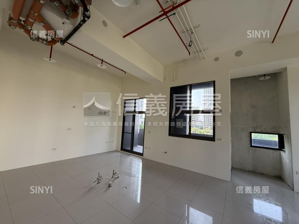 名軒富麗挑高樹海３樓房屋室內格局與周邊環境