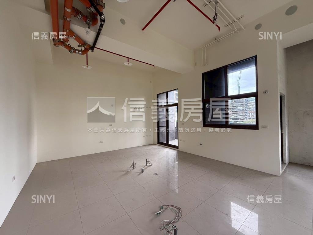 名軒富麗挑高樹海３樓房屋室內格局與周邊環境