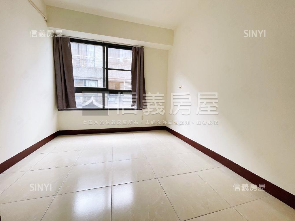 專任崇德仁美學區雙車別墅房屋室內格局與周邊環境