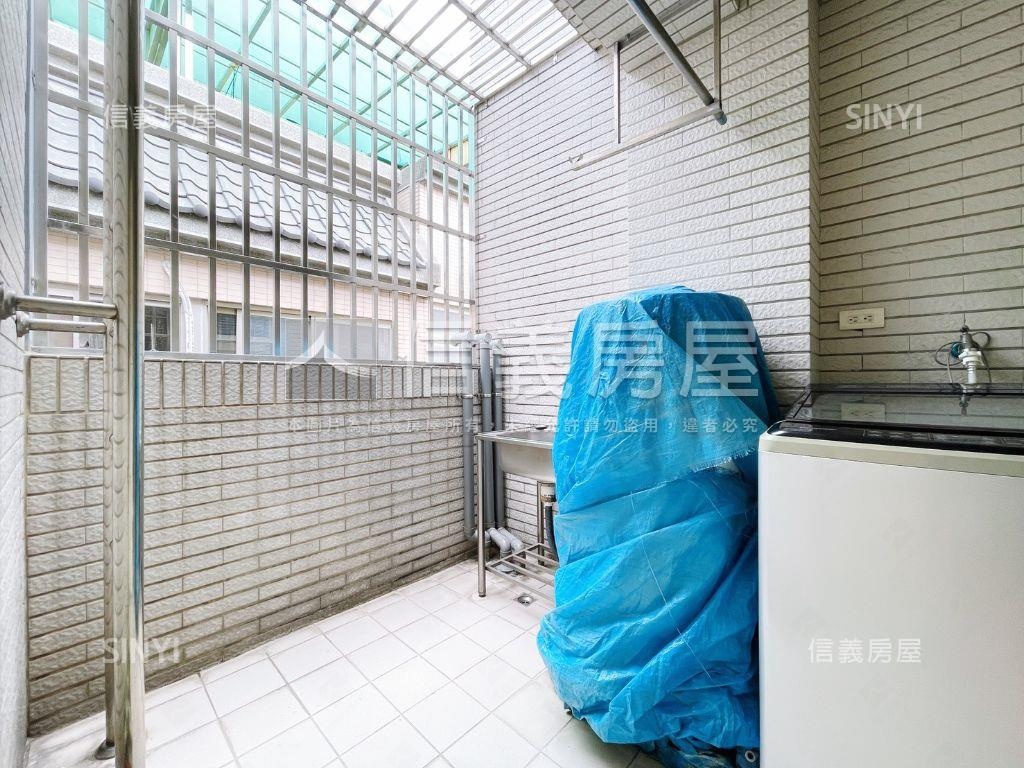 專任崇德仁美學區雙車別墅房屋室內格局與周邊環境