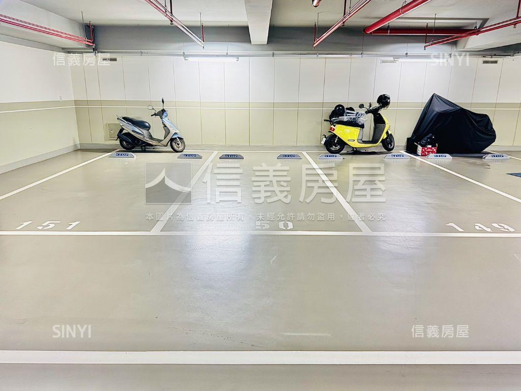 捷運世界花園兩房車位房屋室內格局與周邊環境