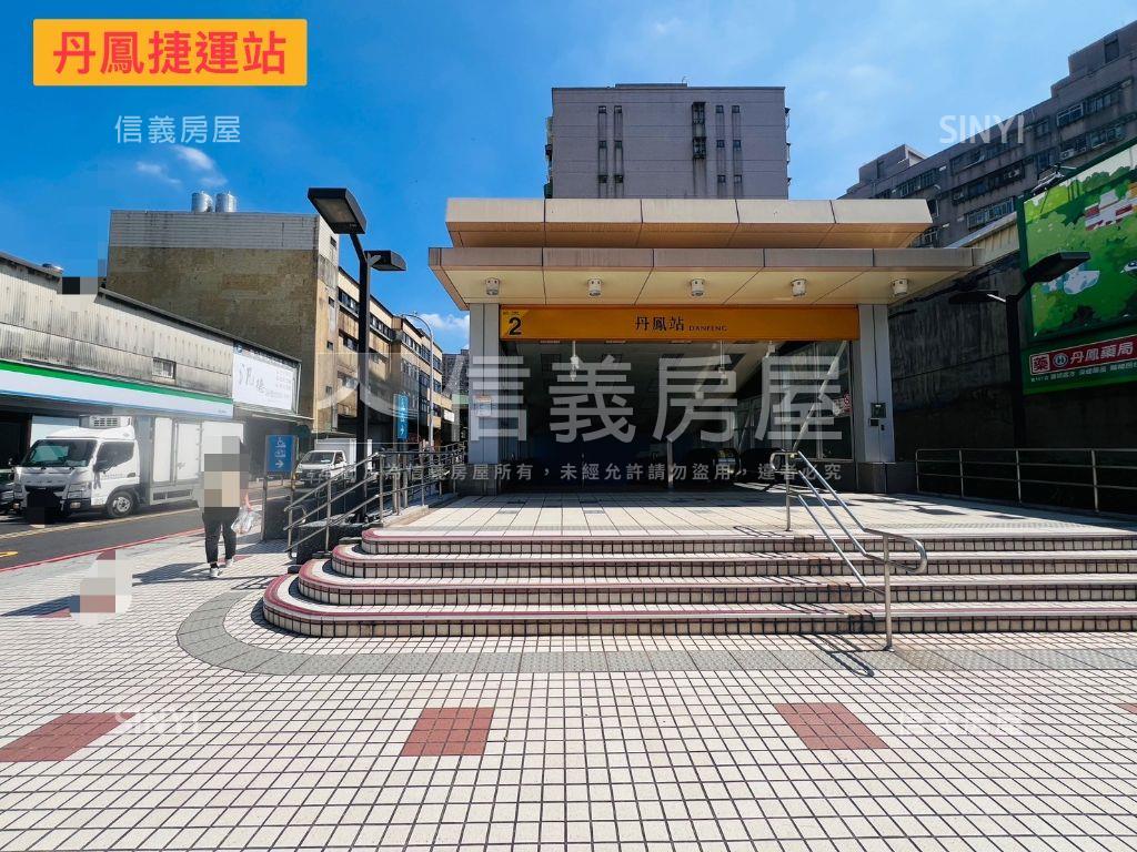捷運世界花園兩房車位房屋室內格局與周邊環境