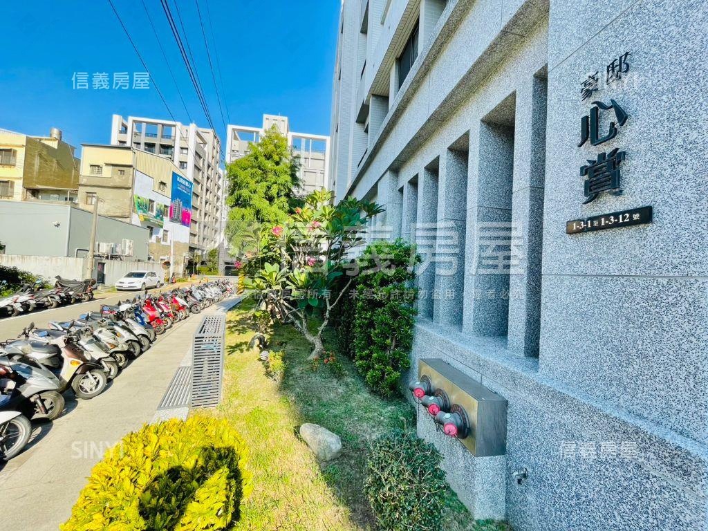豪邸六年屋通透２房含車位房屋室內格局與周邊環境