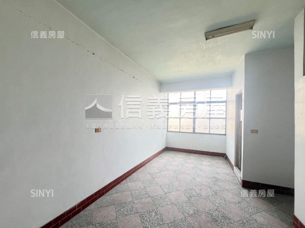 捷運機能佳透天房屋室內格局與周邊環境