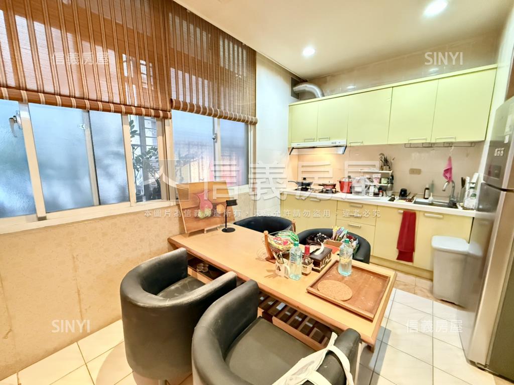 市中心近捷運成家典雅美宅房屋室內格局與周邊環境