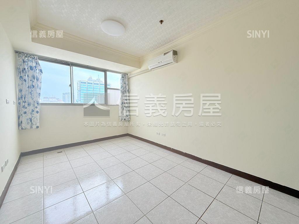 近逢甲商圈低總價視野美套房屋室內格局與周邊環境