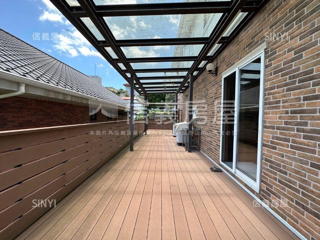 萊茵日式木構別墅城堡房屋室內格局與周邊環境