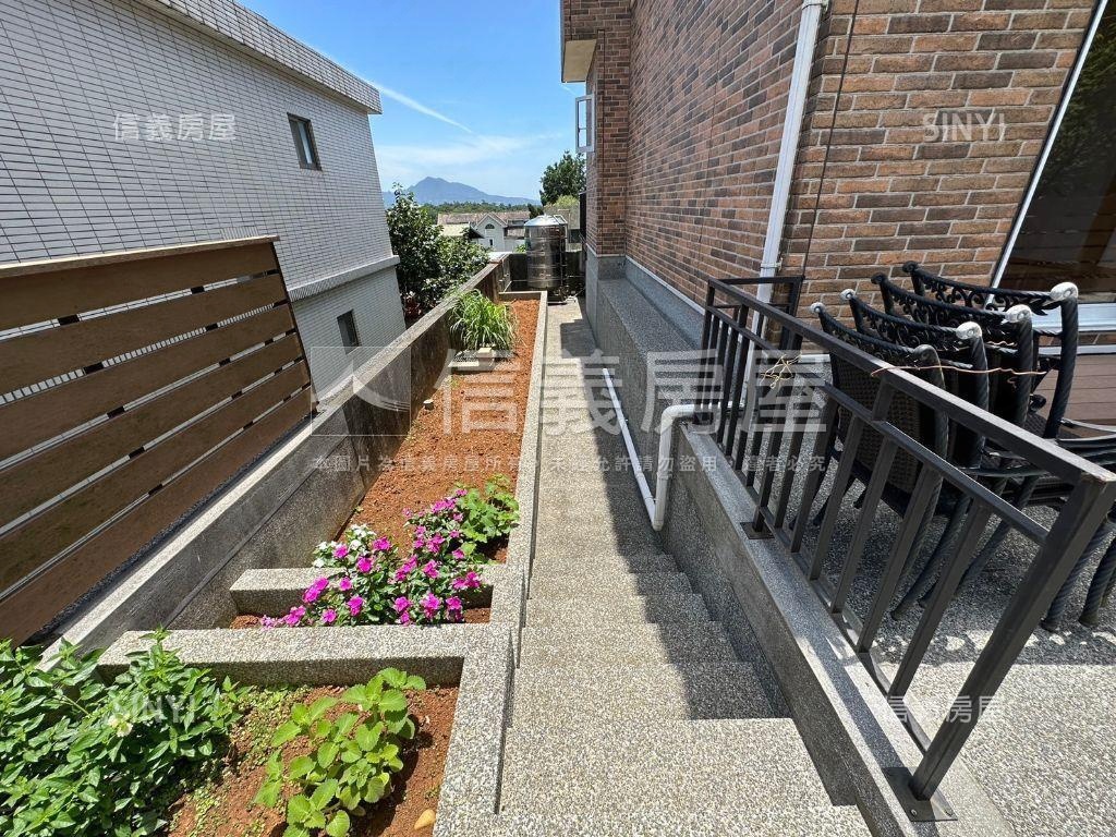 萊茵日式木構別墅城堡房屋室內格局與周邊環境