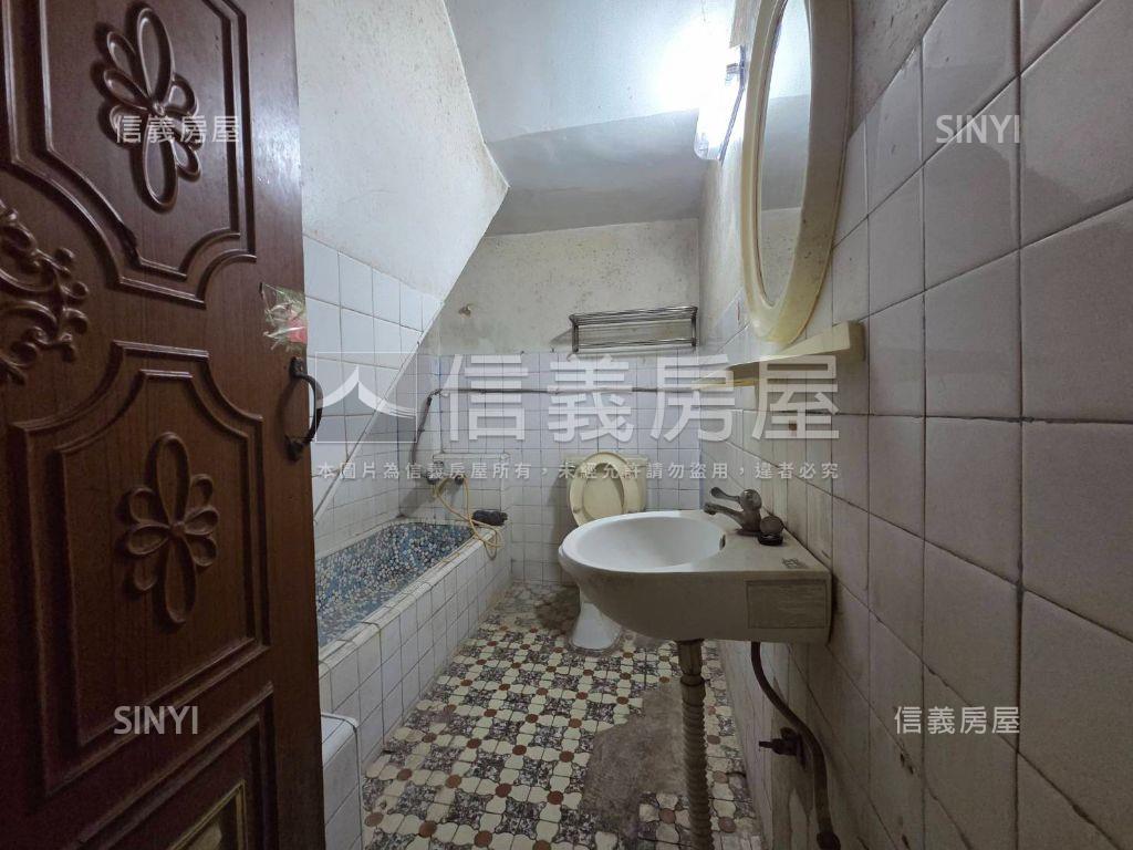 近橋頭糖廠傳統透天房屋室內格局與周邊環境