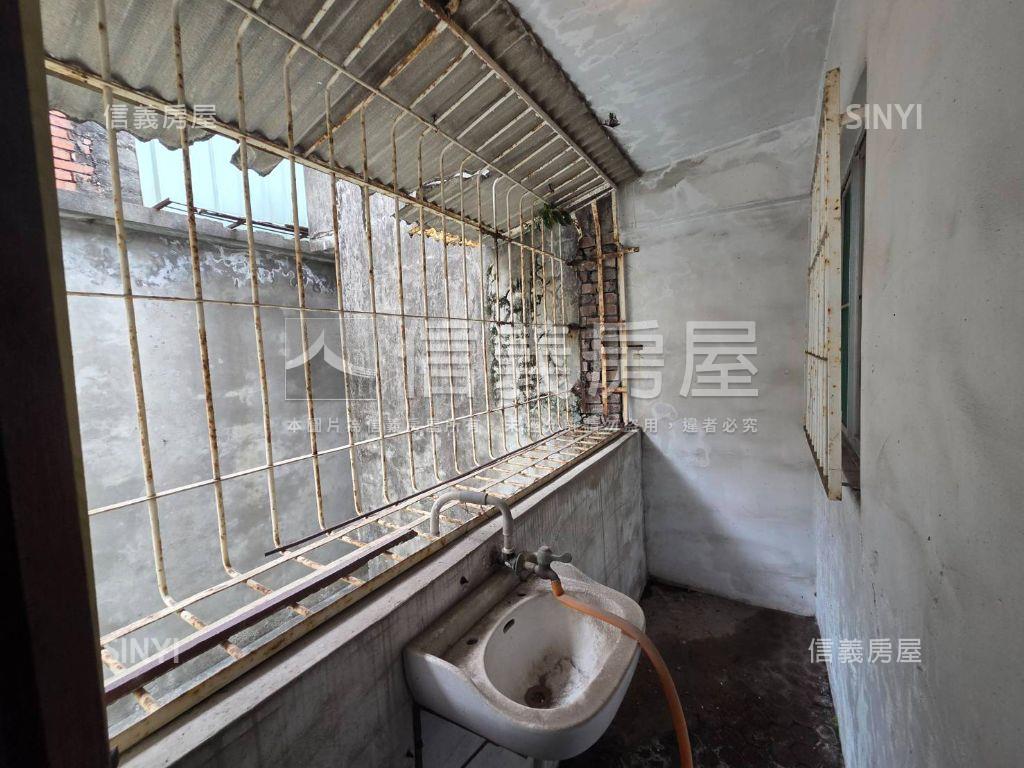 近橋頭糖廠傳統透天房屋室內格局與周邊環境