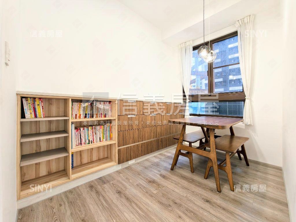 ★芬蘭極光河景三房車位★房屋室內格局與周邊環境