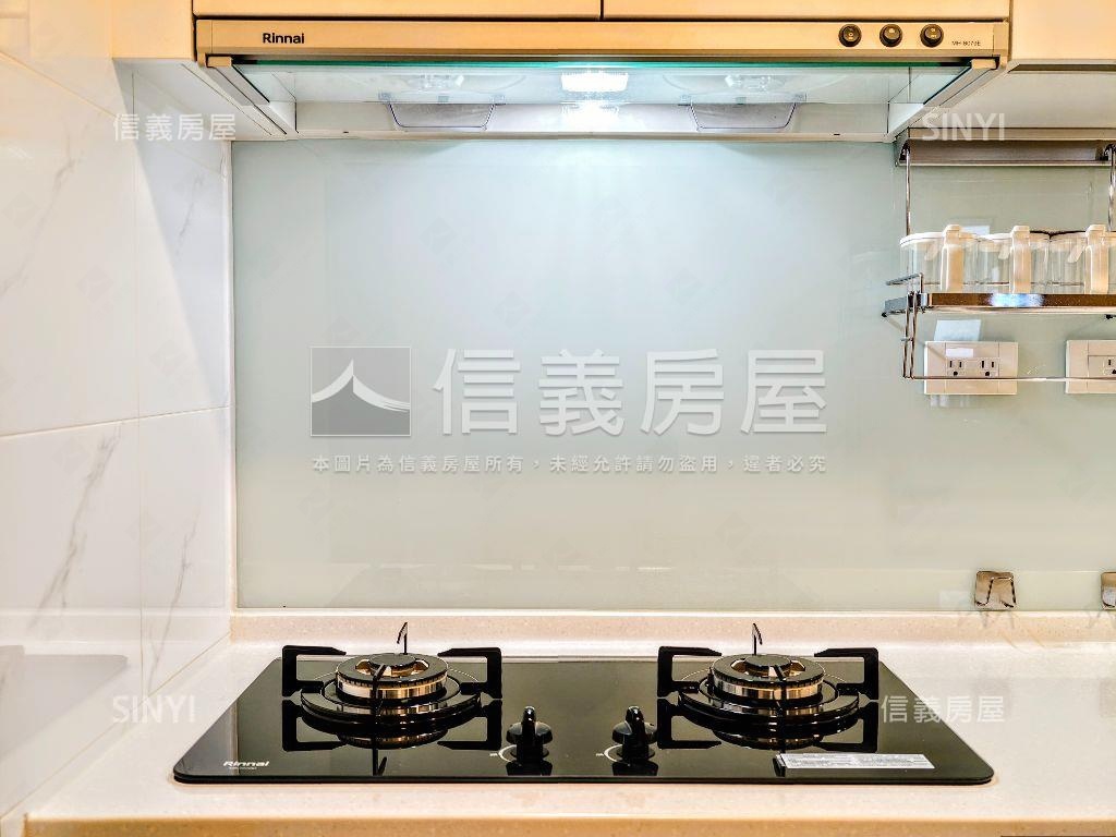 ★芬蘭極光河景三房車位★房屋室內格局與周邊環境