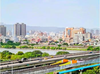 ★芬蘭極光河景三房車位★