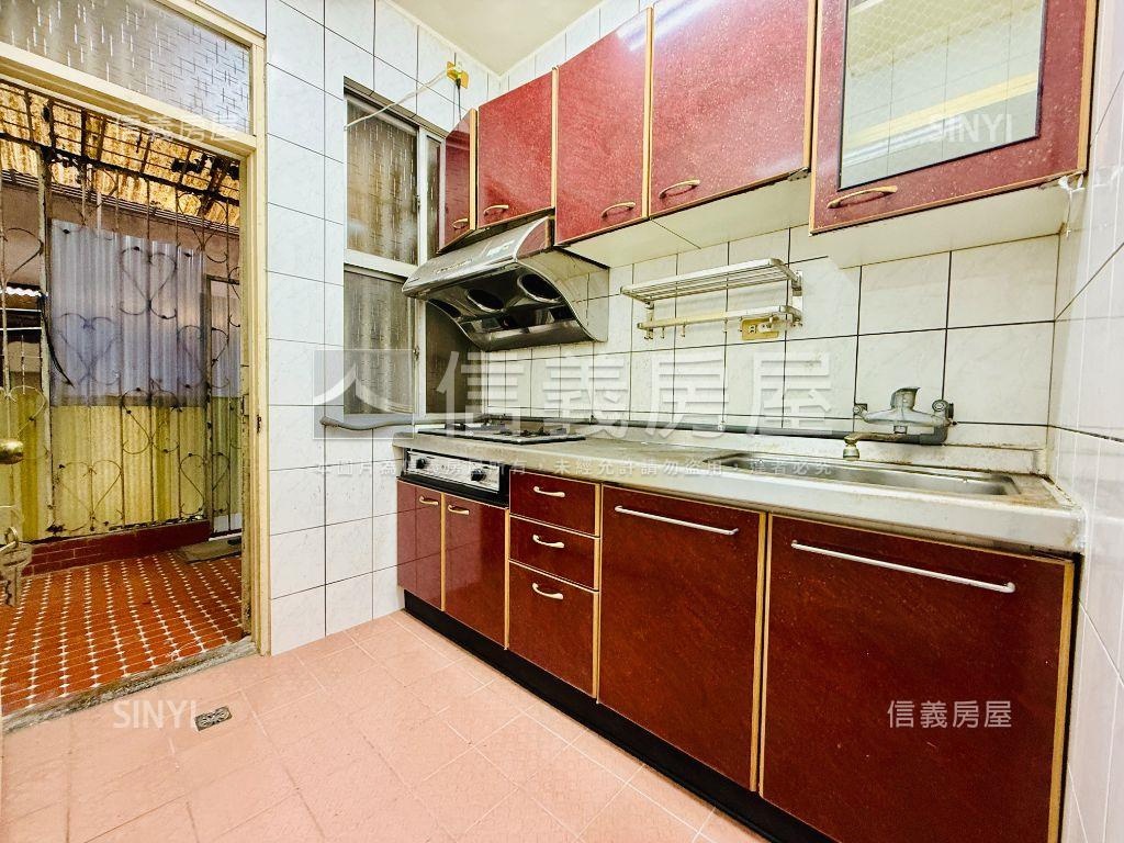 象山口爺爺建築的避風港房屋室內格局與周邊環境