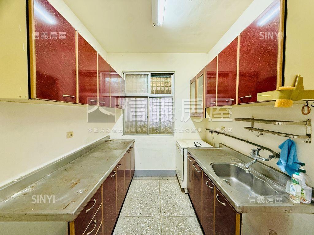 象山口爺爺建築的避風港房屋室內格局與周邊環境