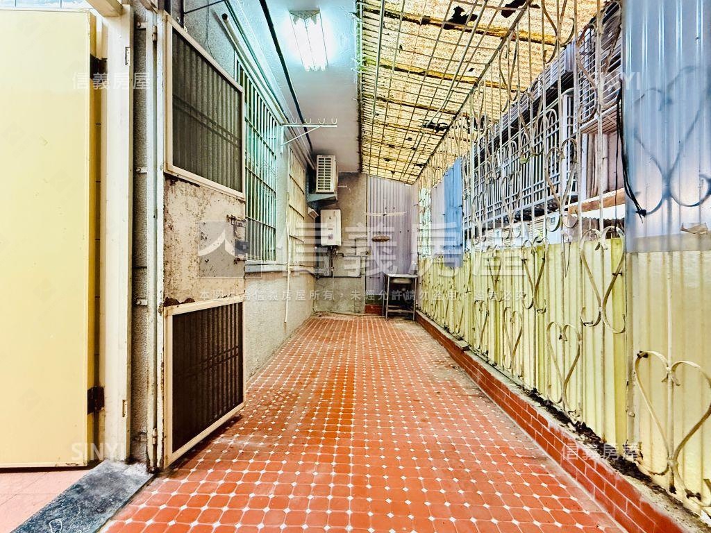 象山口爺爺建築的避風港房屋室內格局與周邊環境