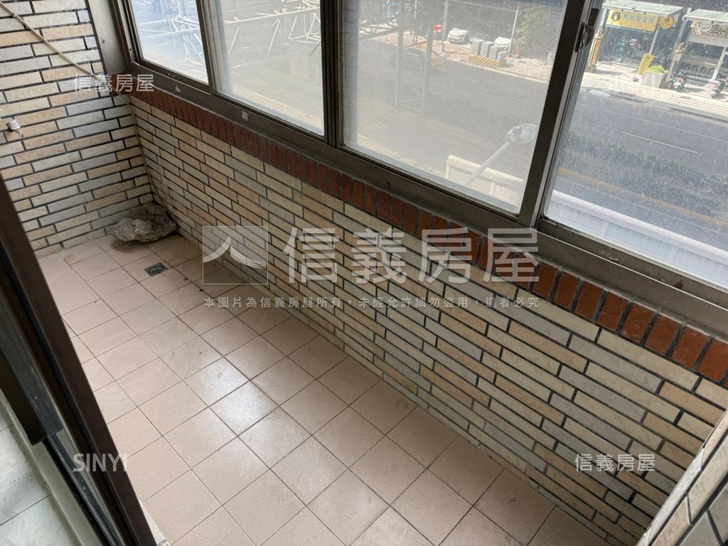 高鐵捷運雙衛浴開窗大四房房屋室內格局與周邊環境