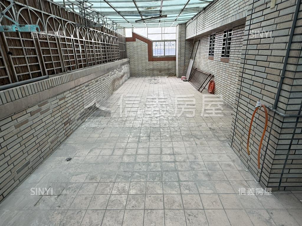 高鐵捷運雙衛浴開窗大四房房屋室內格局與周邊環境