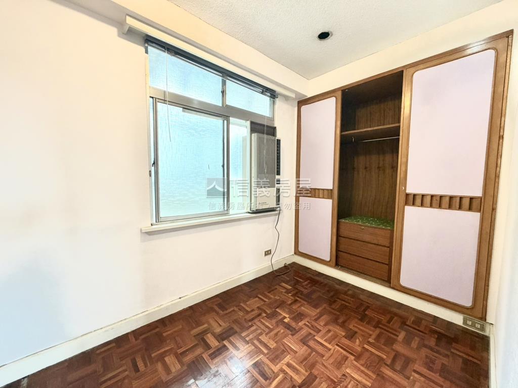 次頂樓安和大四房房屋室內格局與周邊環境