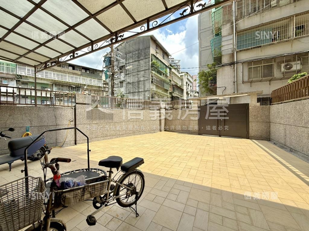 森美學四房車位房屋室內格局與周邊環境
