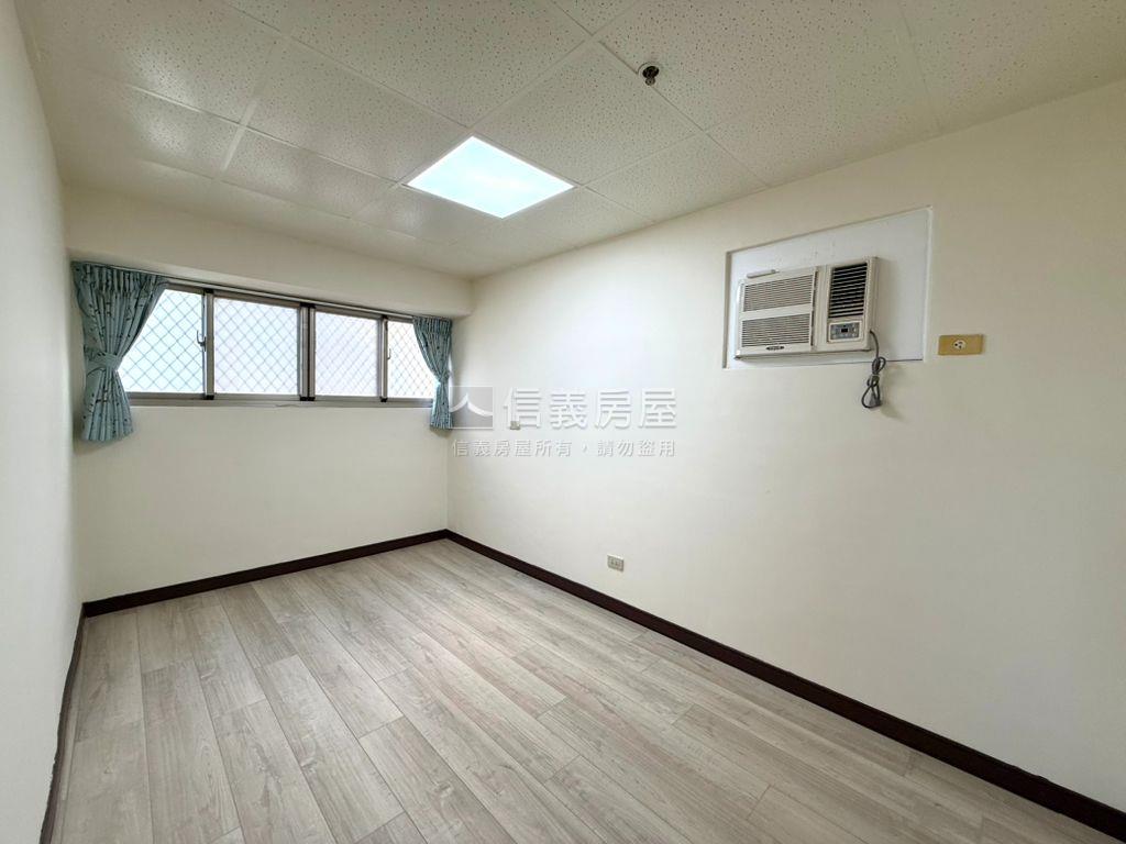 全新整理中科兩房車位房屋室內格局與周邊環境