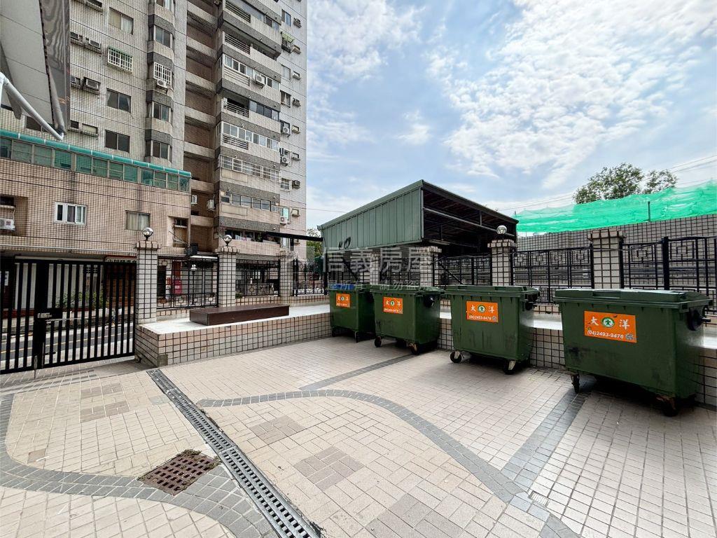 全新整理中科兩房車位房屋室內格局與周邊環境