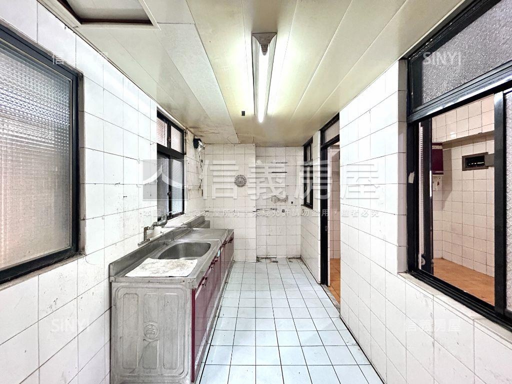 稀有釋出！新生街華廈房屋室內格局與周邊環境