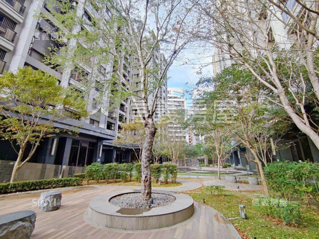 四季水悅雙面臨路角間金店房屋室內格局與周邊環境