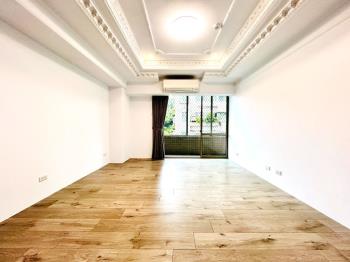 內湖捷運純白美妝３房車位