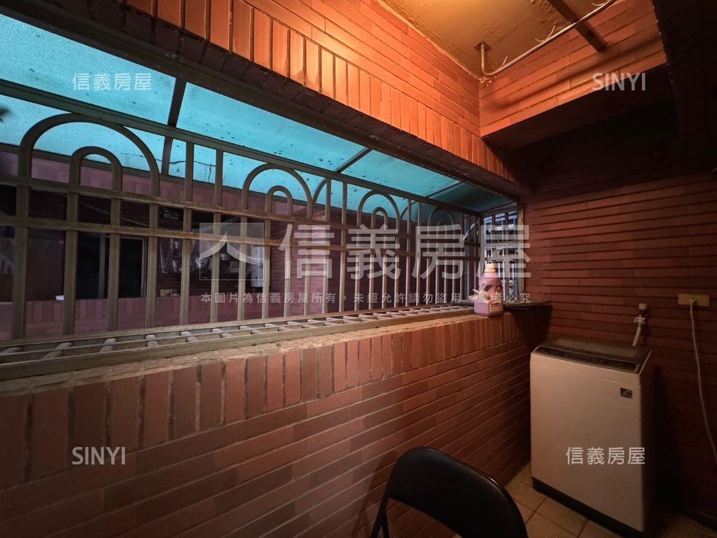 重愛商圈▲金店面房屋室內格局與周邊環境