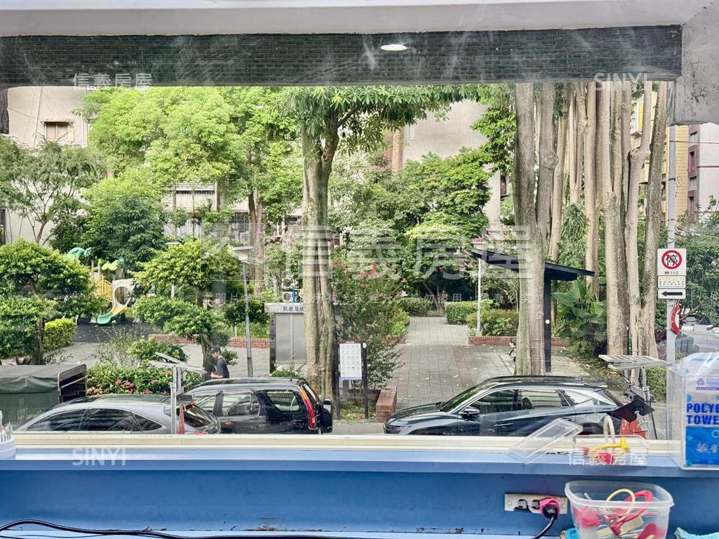 附中住辦邊間面公園坡車房屋室內格局與周邊環境