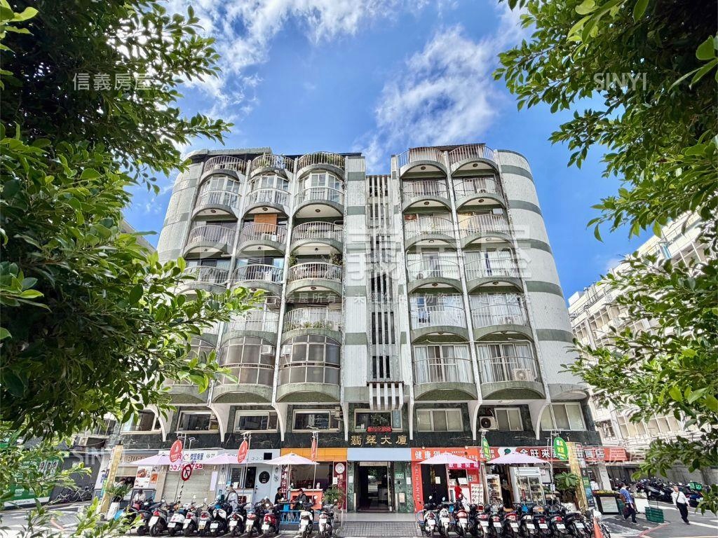 翡翠大廈附中帶平面車位房屋室內格局與周邊環境