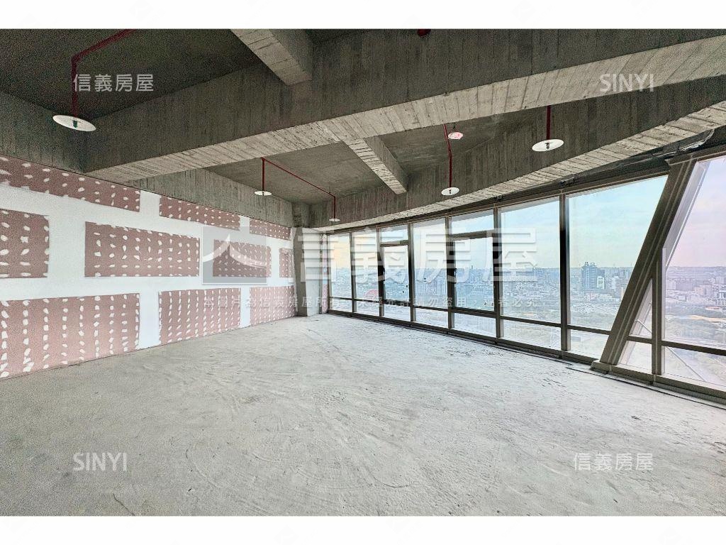 角間高樓ＴＯＰ１七期商辦房屋室內格局與周邊環境