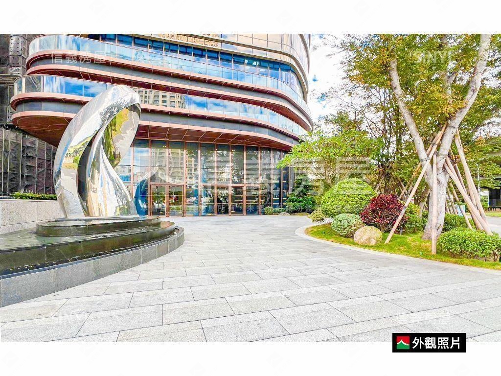 角間高樓ＴＯＰ１七期商辦房屋室內格局與周邊環境