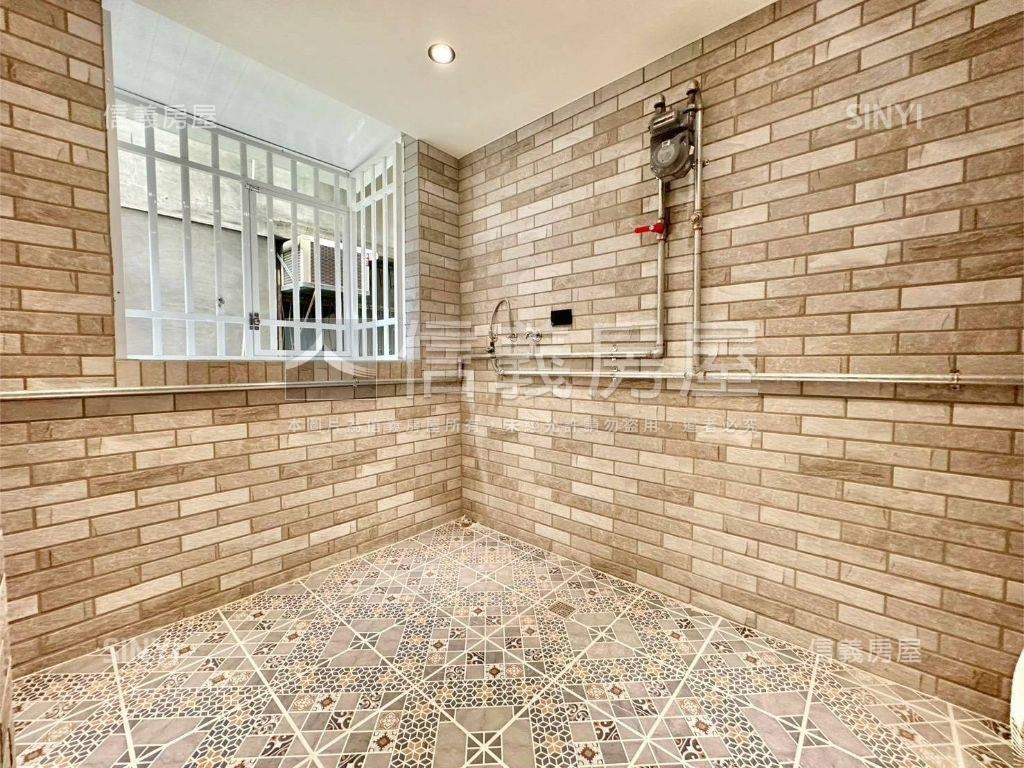 三和國中裝潢美三樓房屋室內格局與周邊環境