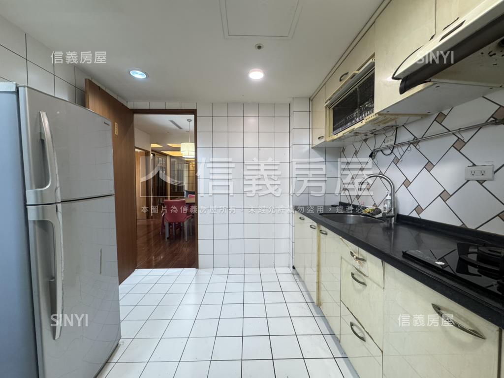 天河邊間公園景觀３房平車房屋室內格局與周邊環境