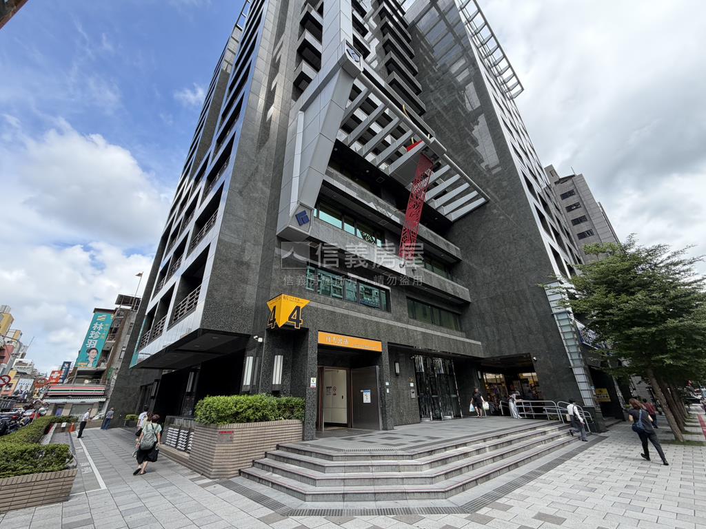 松江ＯＮＥ捷運高樓景觀宅房屋室內格局與周邊環境