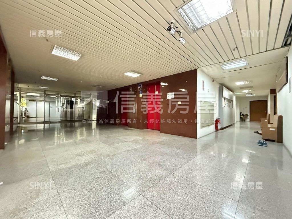 穩定收租新都心商辦附車位房屋室內格局與周邊環境