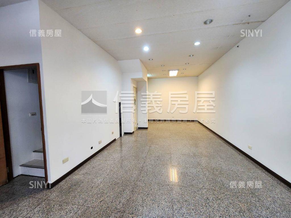 近ＬＢ１１．穩鑽透天店面房屋室內格局與周邊環境