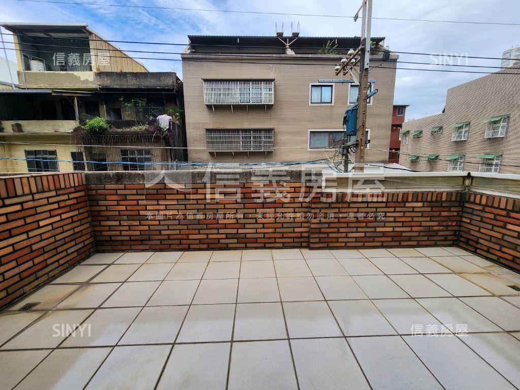 近ＬＢ１１．穩鑽透天店面房屋室內格局與周邊環境